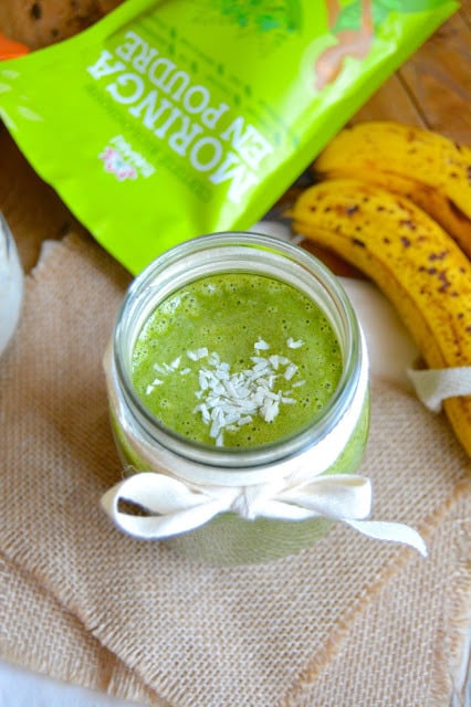 Green Smoothie protéiné banane, épinards, coco et moringa 