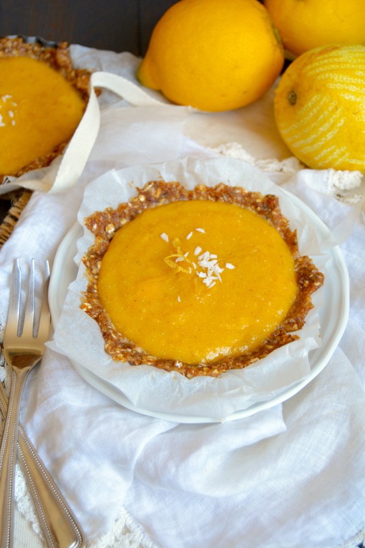 tartelettes crues au citron et à l'éveil du bouddha iswari